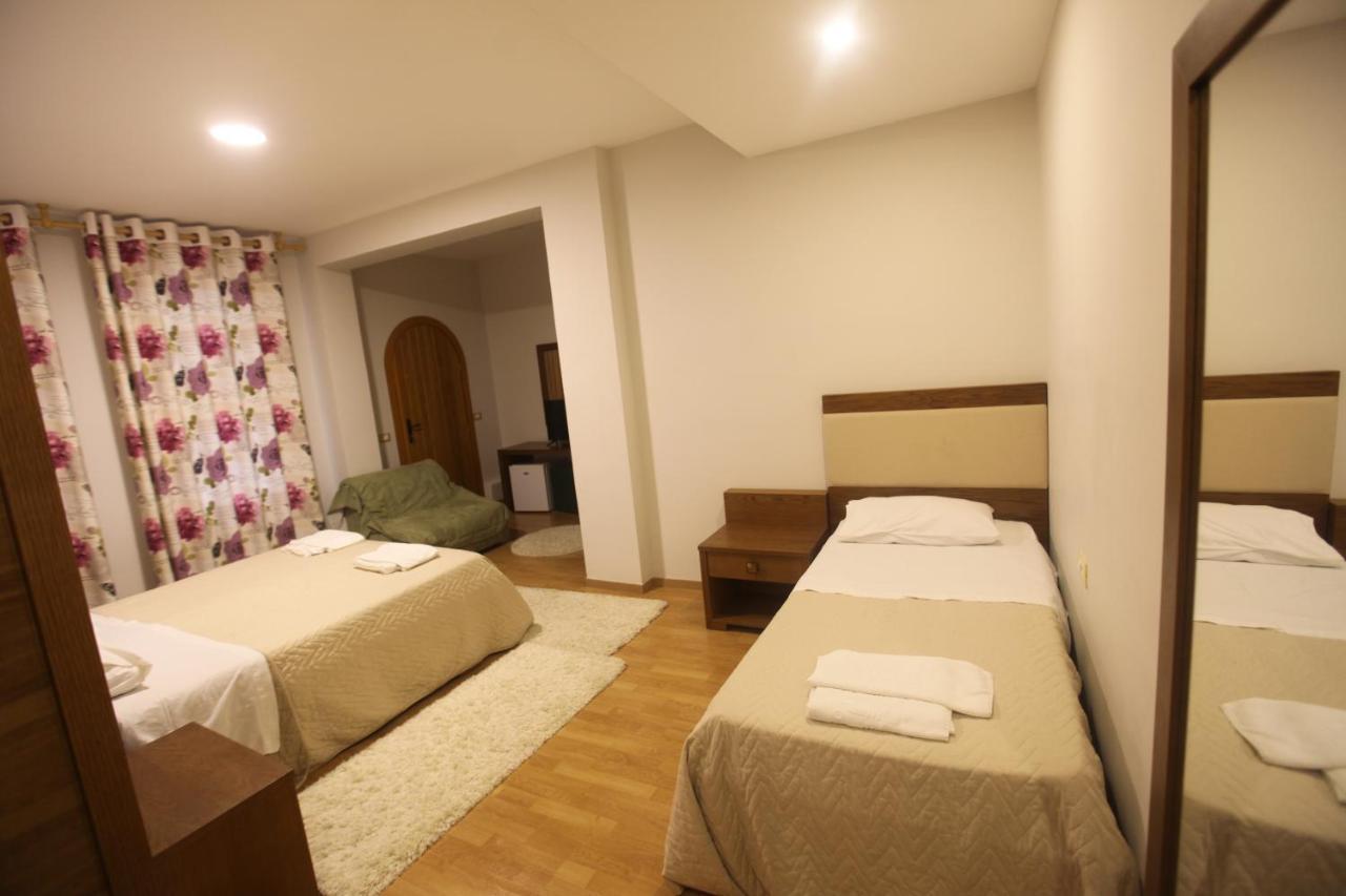 Hotel Sofo Dukat Bagian luar foto