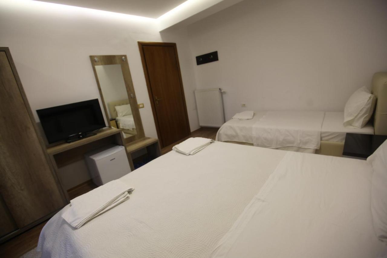 Hotel Sofo Dukat Bagian luar foto