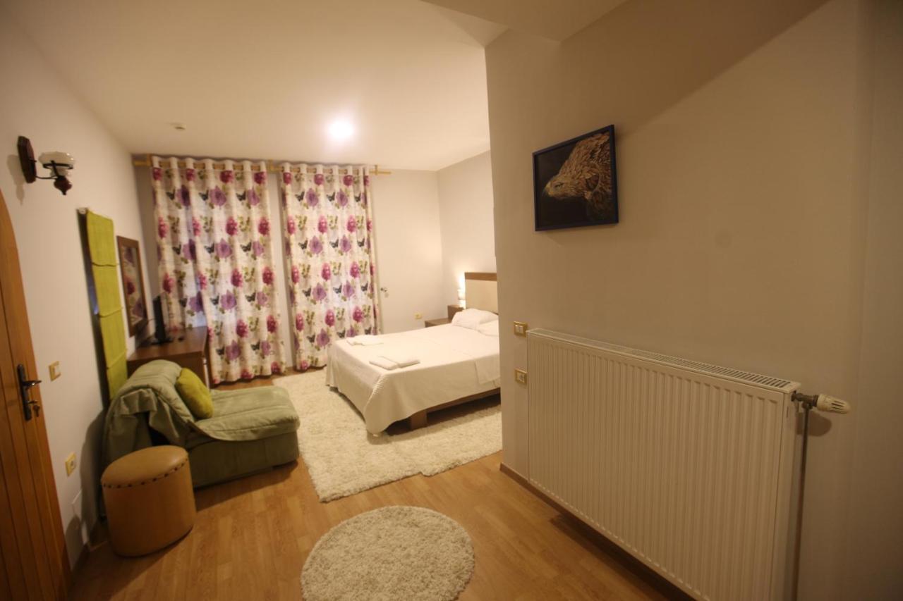 Hotel Sofo Dukat Bagian luar foto