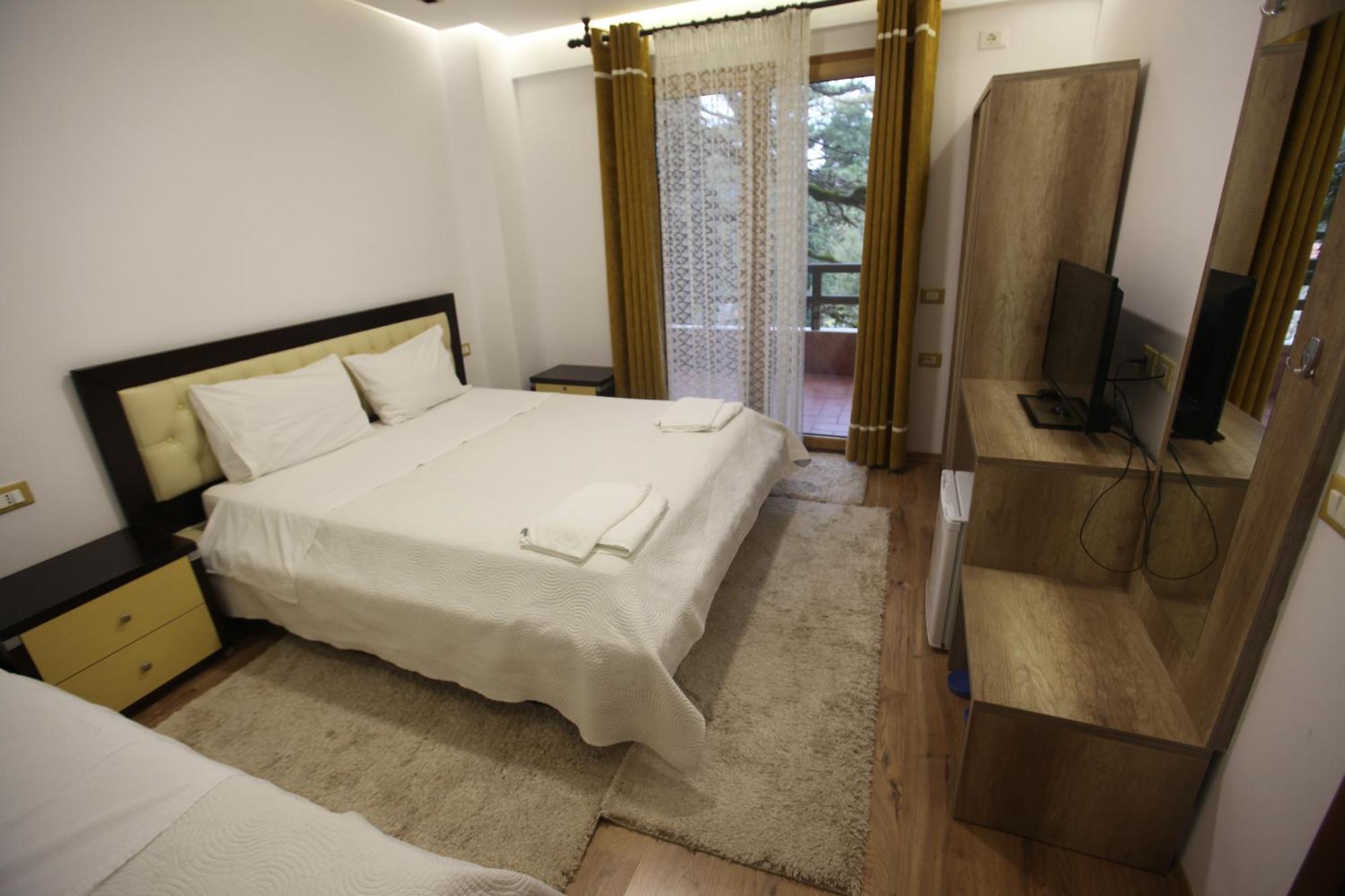 Hotel Sofo Dukat Bagian luar foto