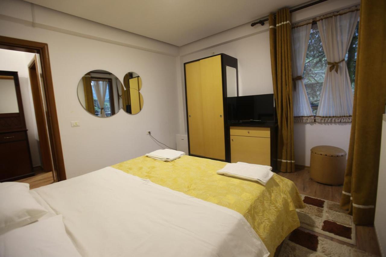 Hotel Sofo Dukat Bagian luar foto
