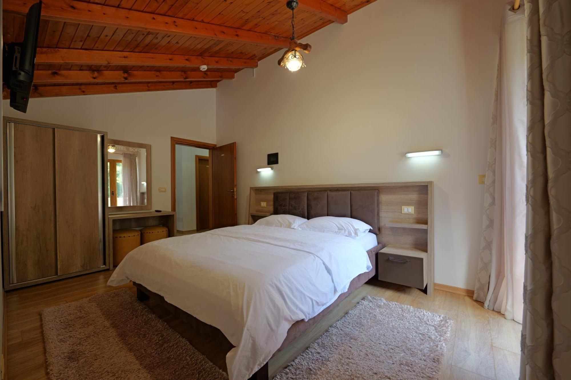Hotel Sofo Dukat Bagian luar foto