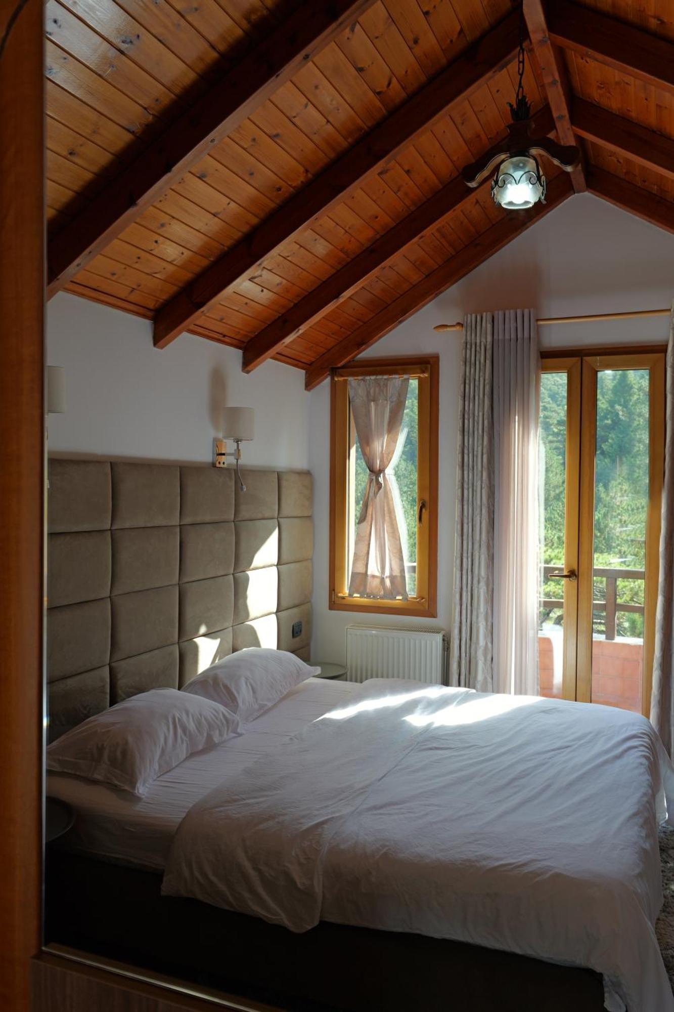 Hotel Sofo Dukat Bagian luar foto