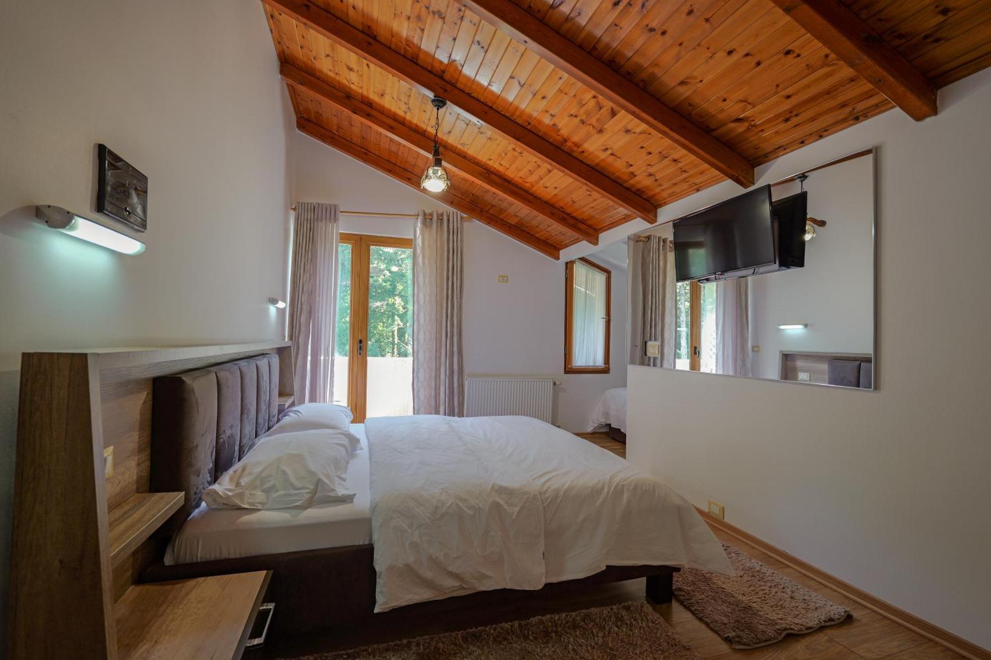 Hotel Sofo Dukat Bagian luar foto