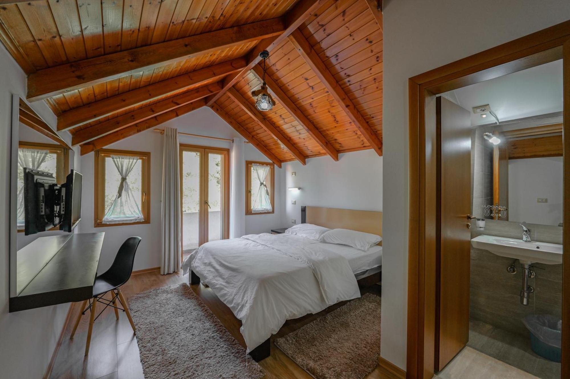 Hotel Sofo Dukat Bagian luar foto