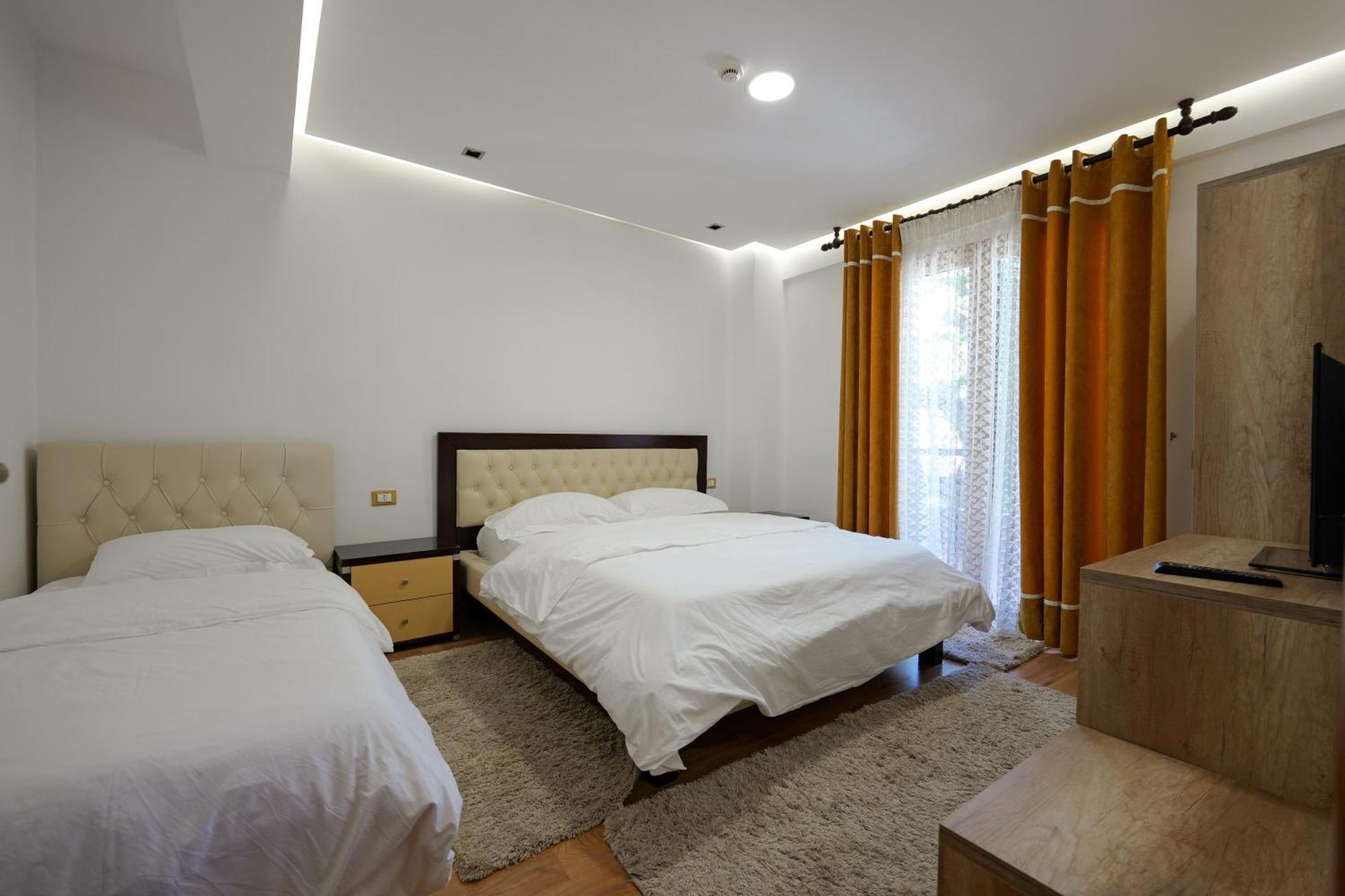 Hotel Sofo Dukat Bagian luar foto