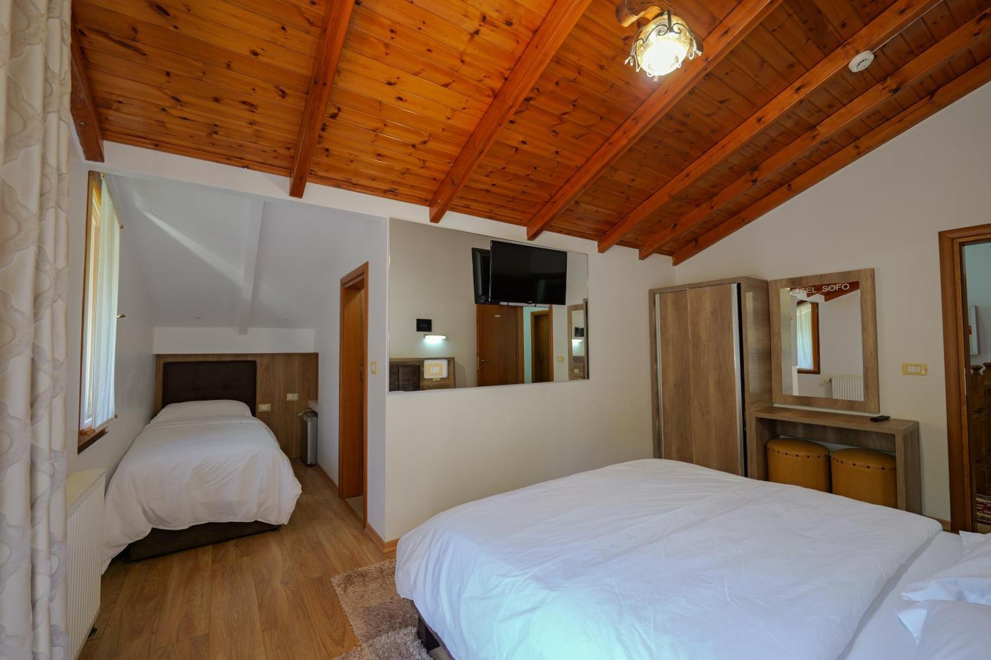 Hotel Sofo Dukat Bagian luar foto