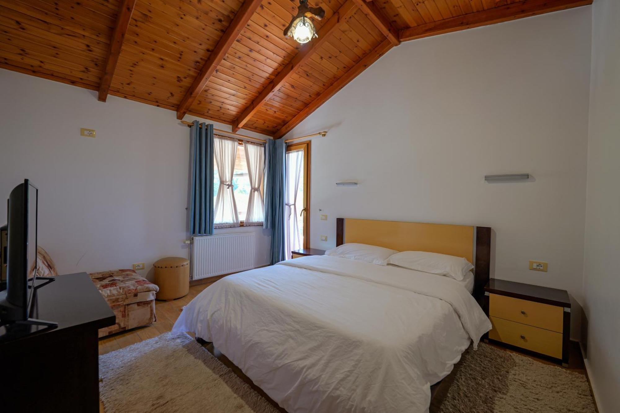 Hotel Sofo Dukat Bagian luar foto
